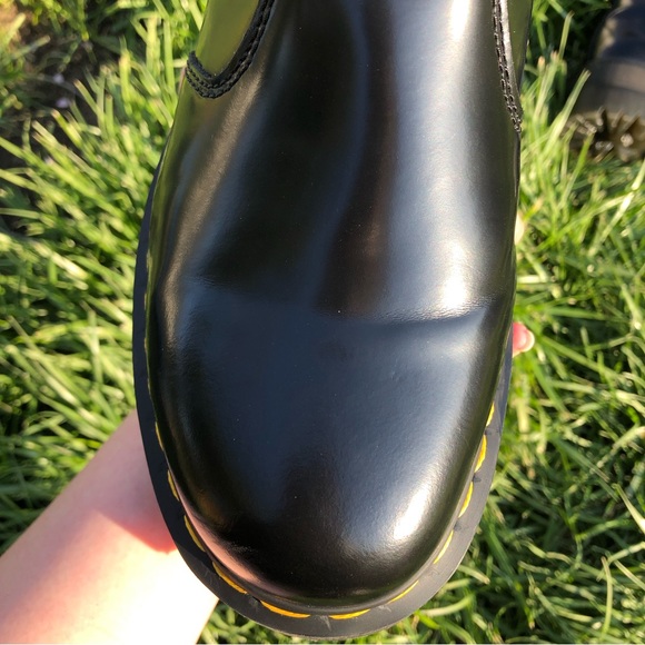 Dr. Martens 2976 Max Platform Chelsea Boots - Picture 8 of 16